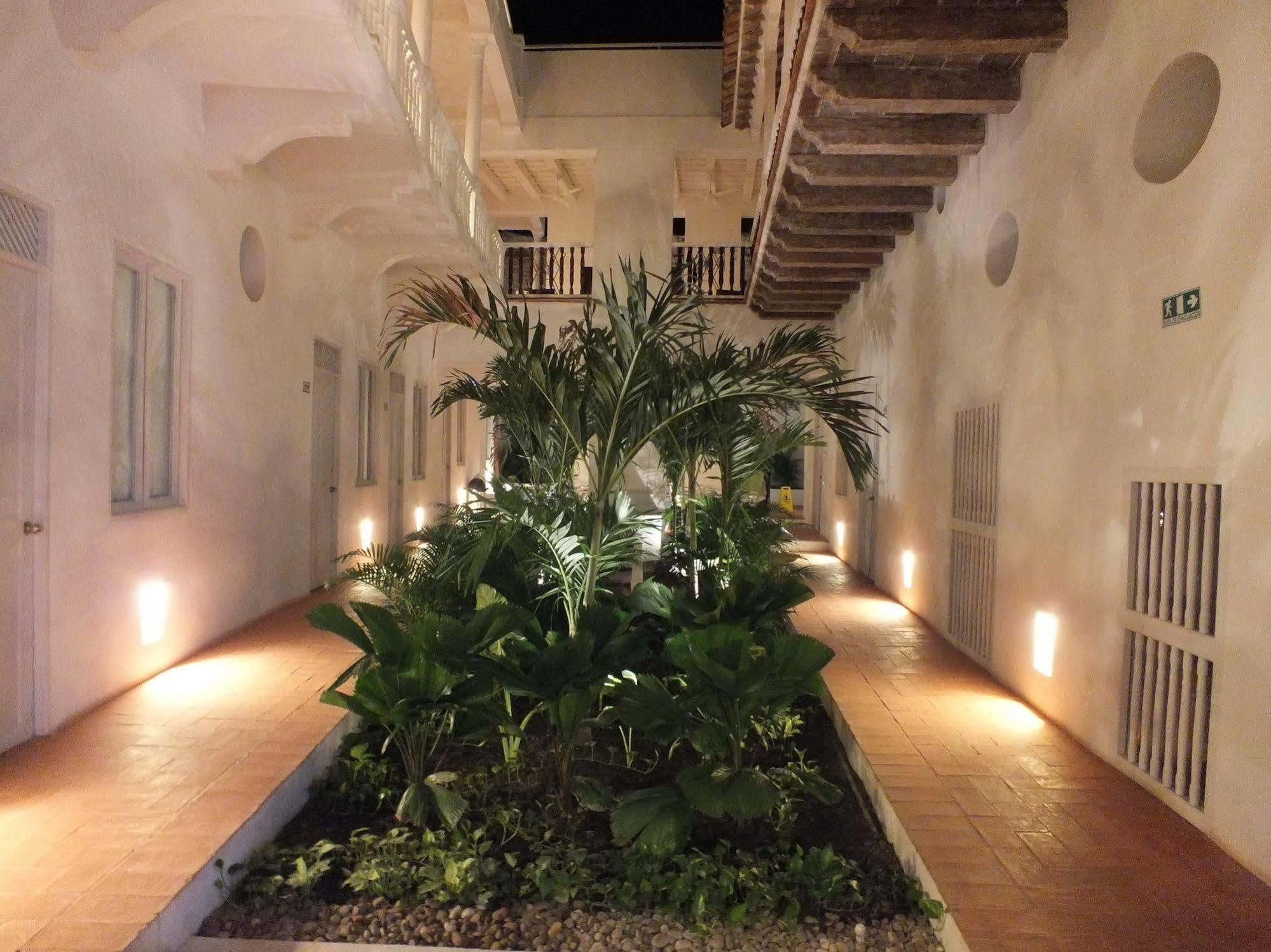 Hostel Casa Escallon *