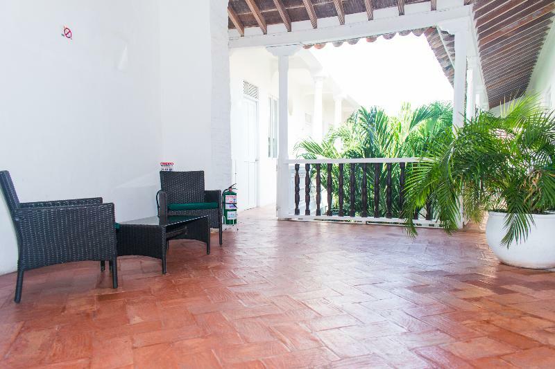 Casa Escallon Hostel *